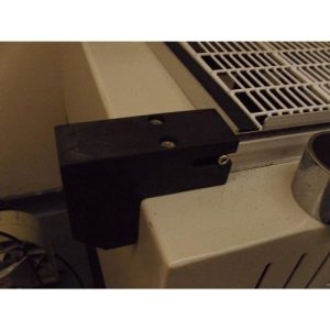 Housing for brass blade holder Piston